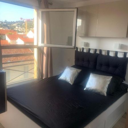 Jolie Studio En Plein Centre De Cannes La Bocca Exterior photo